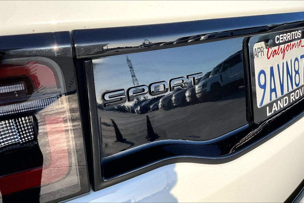 Certified 2022 Land Rover Discovery Sport SE R-Dynamic AWD/4WD image 22