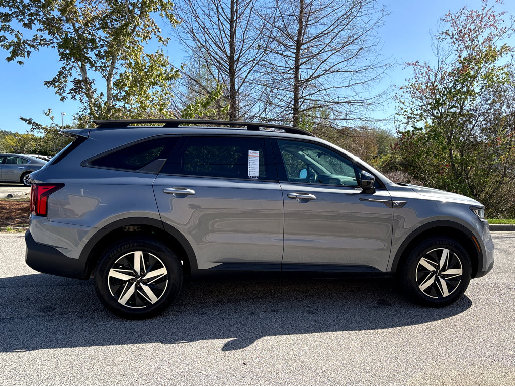Used 2022 Kia Sorento S image 26