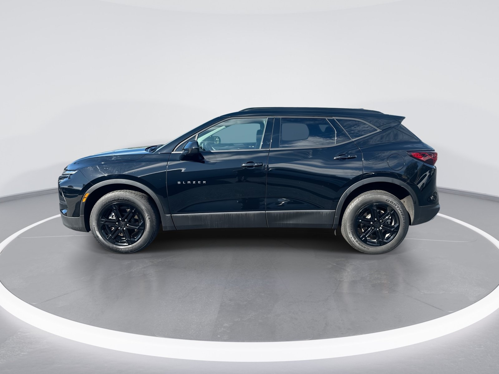 Used 2024 Chevrolet Blazer LT w/ Convenience Package FWD image 6