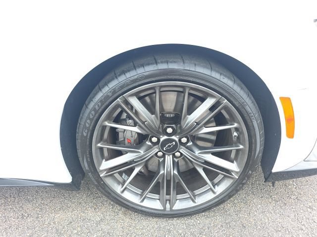 Used 2023 Chevrolet Camaro ZL1 RWD image 13