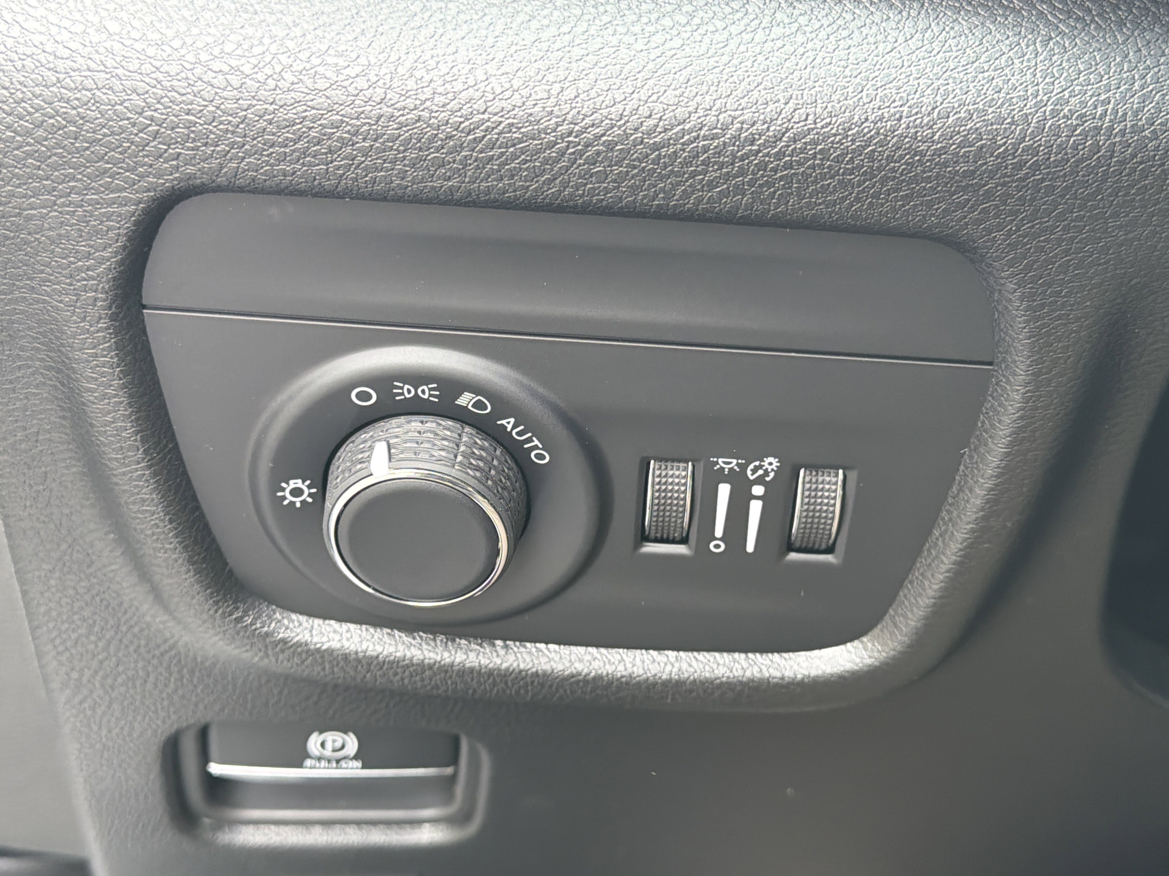 New 2026 Jeep Grand Cherokee Laredo w/ Trailer Tow Package image 37