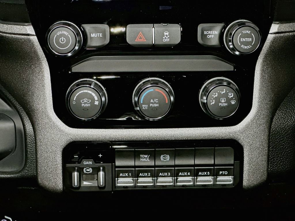 New 2026 RAM 5500 Tradesman AWD/4WD image 10