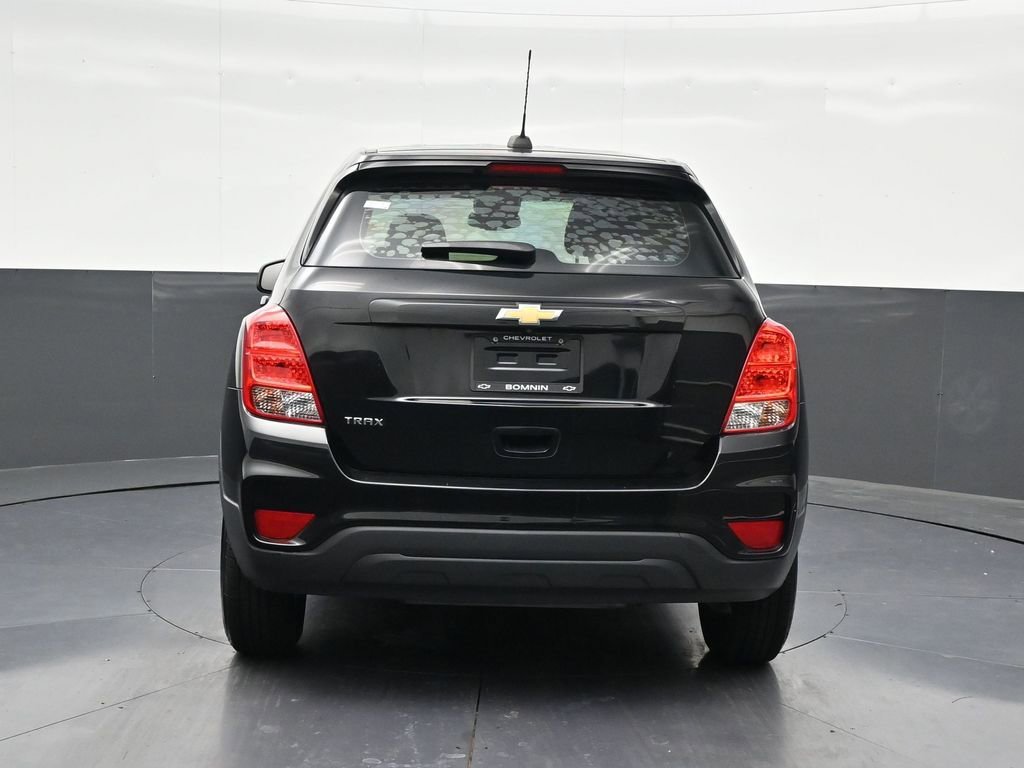 Used 2020 Chevrolet Trax LS FWD image 4
