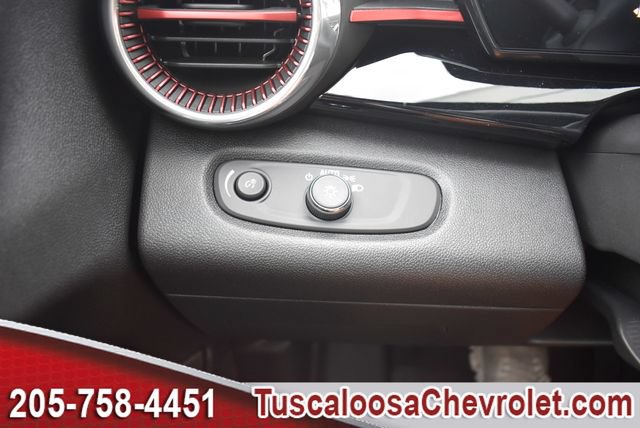 New 2026 Chevrolet Trax RS w/ Sunroof Package FWD image 32