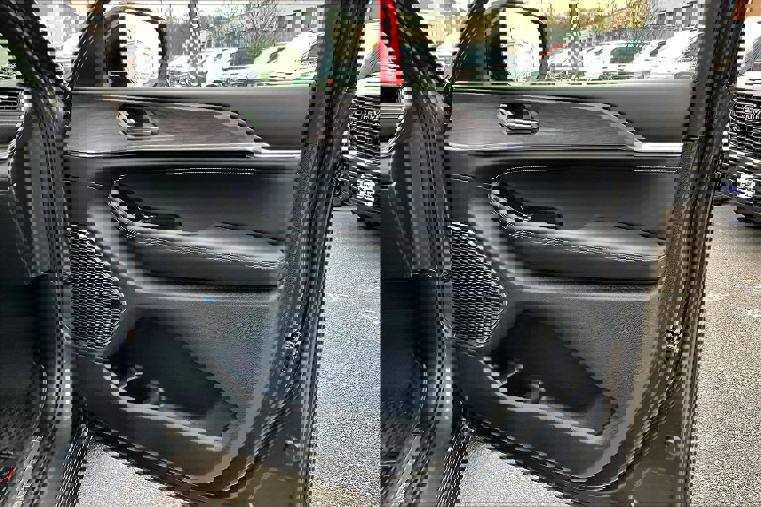 Used 2023 Jeep Grand Cherokee Overland image 20