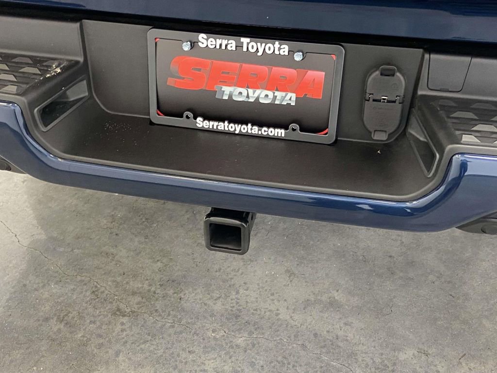 Used 2022 RAM 1500 Big Horn AWD/4WD image 13