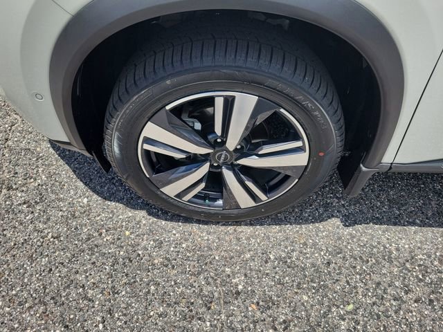Used 2023 Nissan Rogue SL w/ SL Premium Package FWD image 5