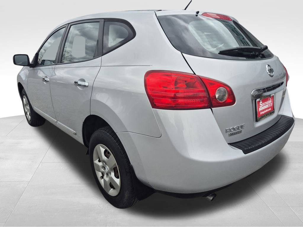 Used 2015 Nissan Rogue S image 4