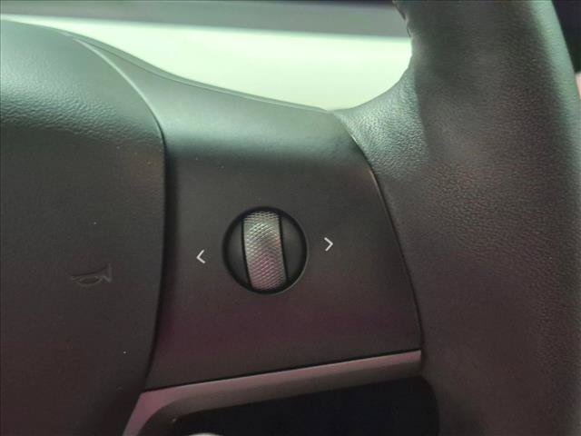 Used 2024 Tesla Model Y Long Range AWD/4WD image 15