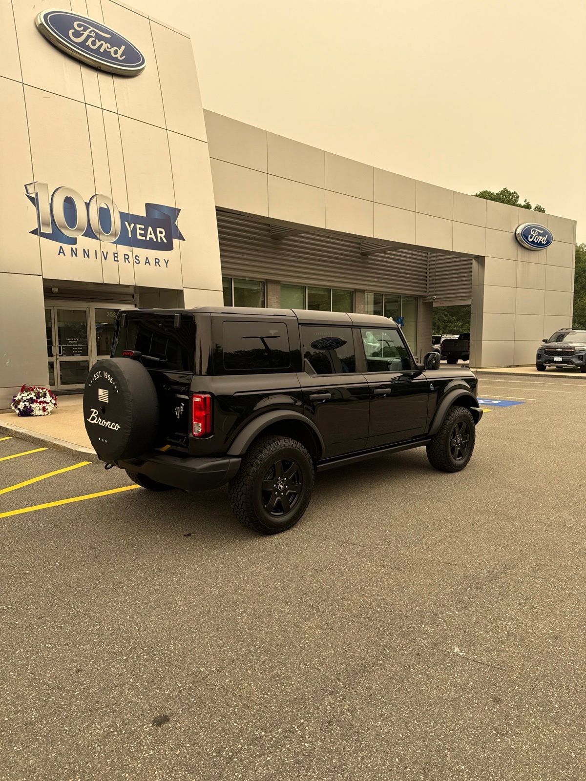 Used 2024 Ford Bronco Black Diamond AWD/4WD image 2