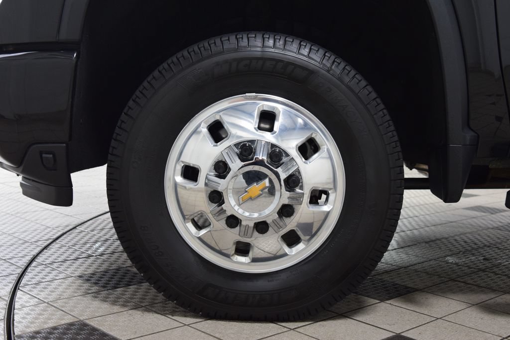 Used 2024 Chevrolet Silverado 3500 High Country w/ High Country Premium Package AWD/4WD image 30