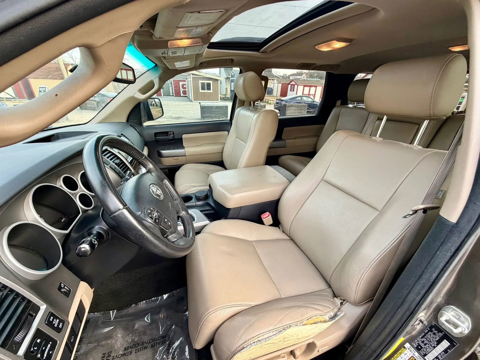 Used 2013 Toyota Sequoia SR5 w/ Premium Pkg image 10