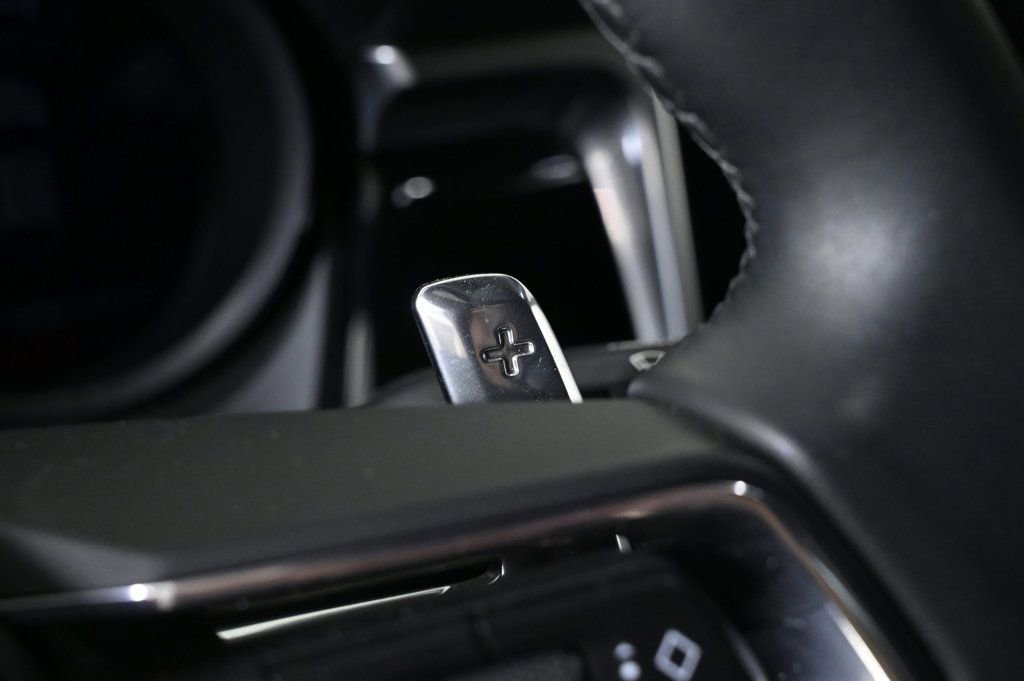 Certified 2022 Porsche Macan S image 24