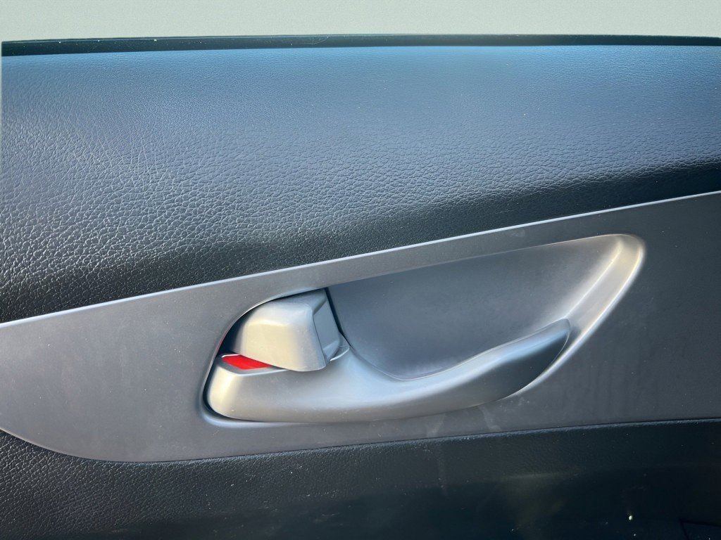 Used 2022 Kia Forte LXS FWD image 24