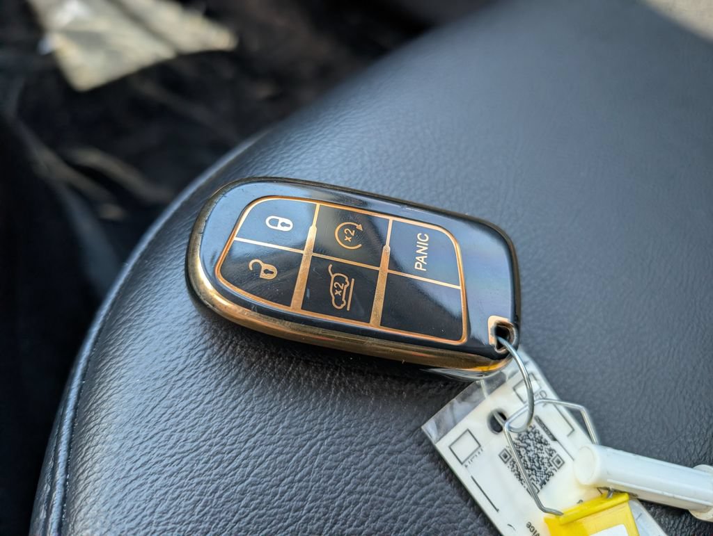 Used 2019 Jeep Compass Latitude AWD/4WD image 32