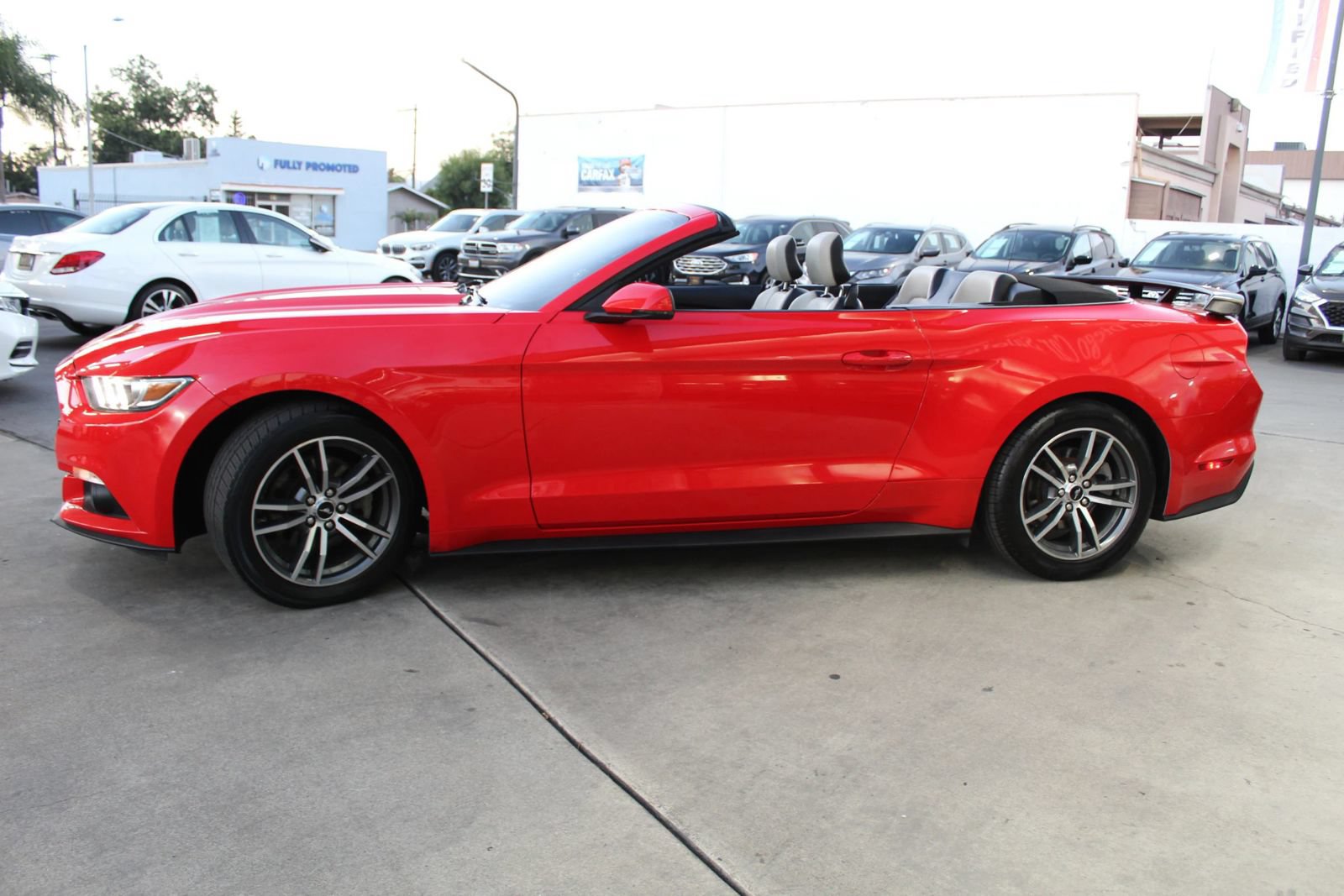 Used 2015 Ford Mustang Premium RWD image 27