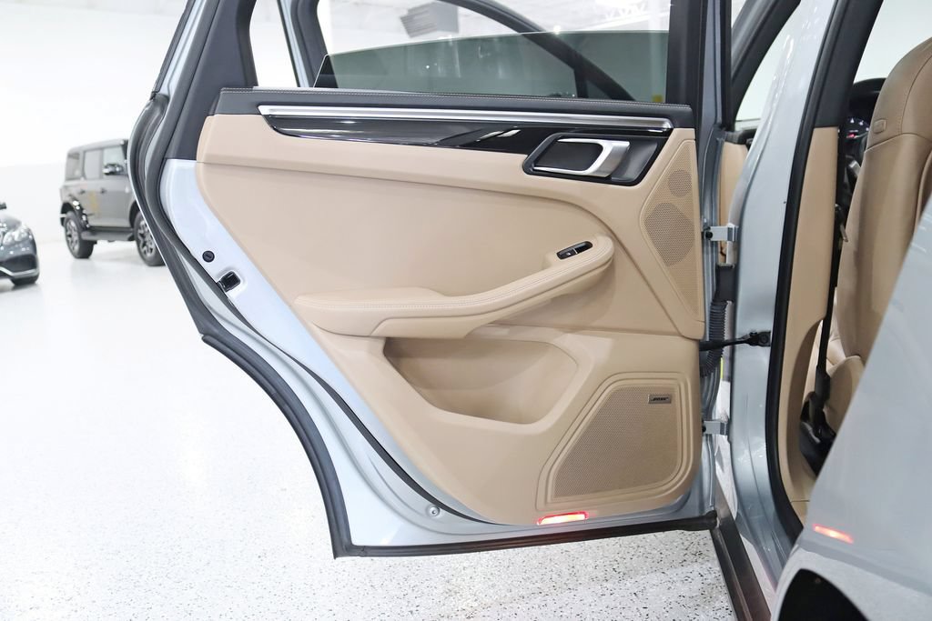 Used 2020 Porsche Macan S AWD/4WD image 33