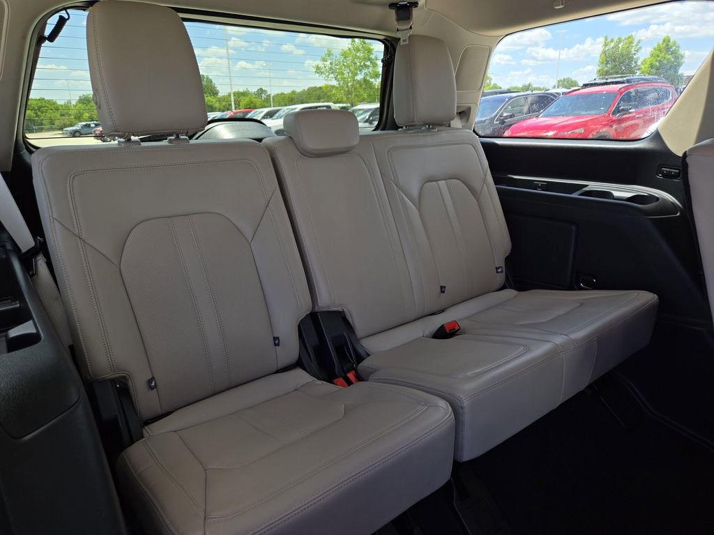Used 2024 Ford Expedition Limited image 30