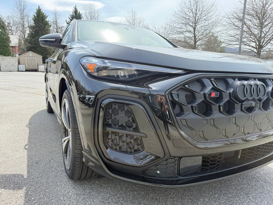 New 2026 Audi SQ5 Premium Plus image 24