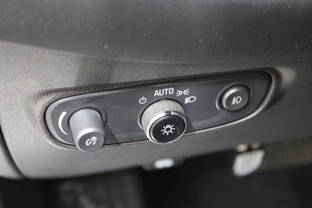 Used 2021 Chevrolet Equinox Premier image 27