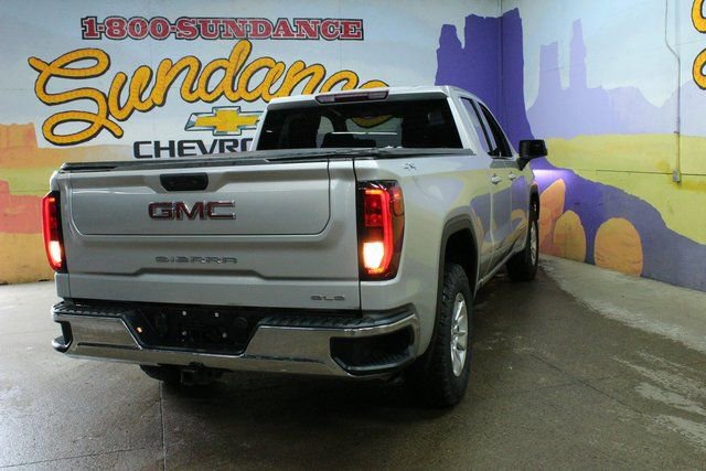 Used 2022 GMC Sierra 1500 SLE image 4