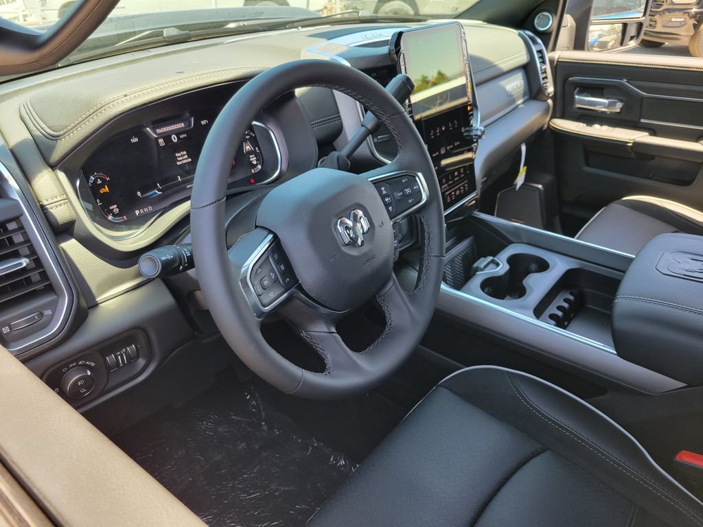 New 2026 RAM 2500 Laramie AWD/4WD image 3