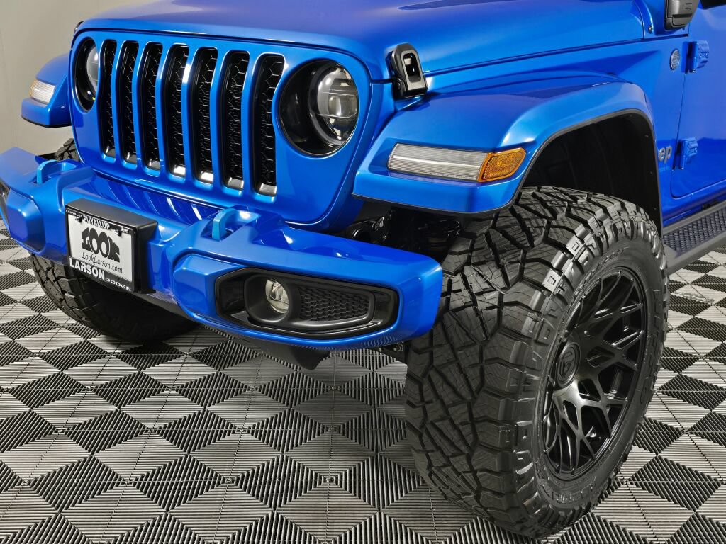 Used 2023 Jeep Wrangler Unlimited Sahara AWD/4WD image 10