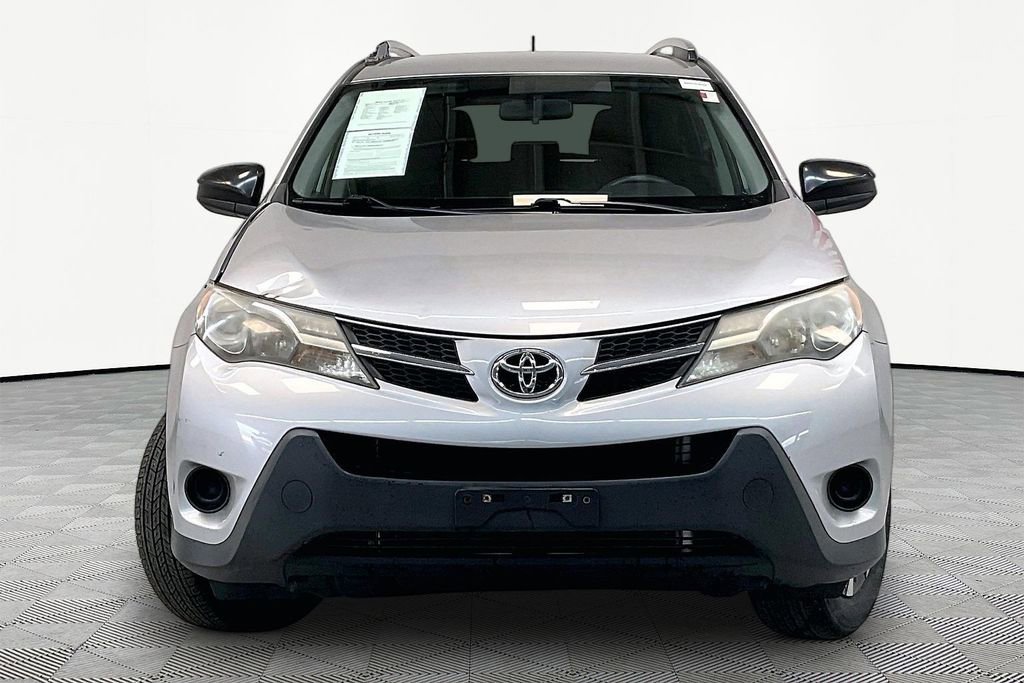 Used 2015 Toyota RAV4 LE image 2