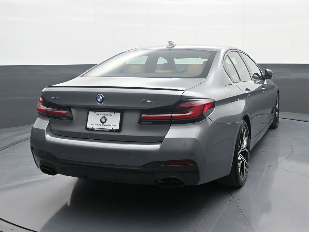 Used 2023 BMW 540i xDrive w/ M Sport Package image 7