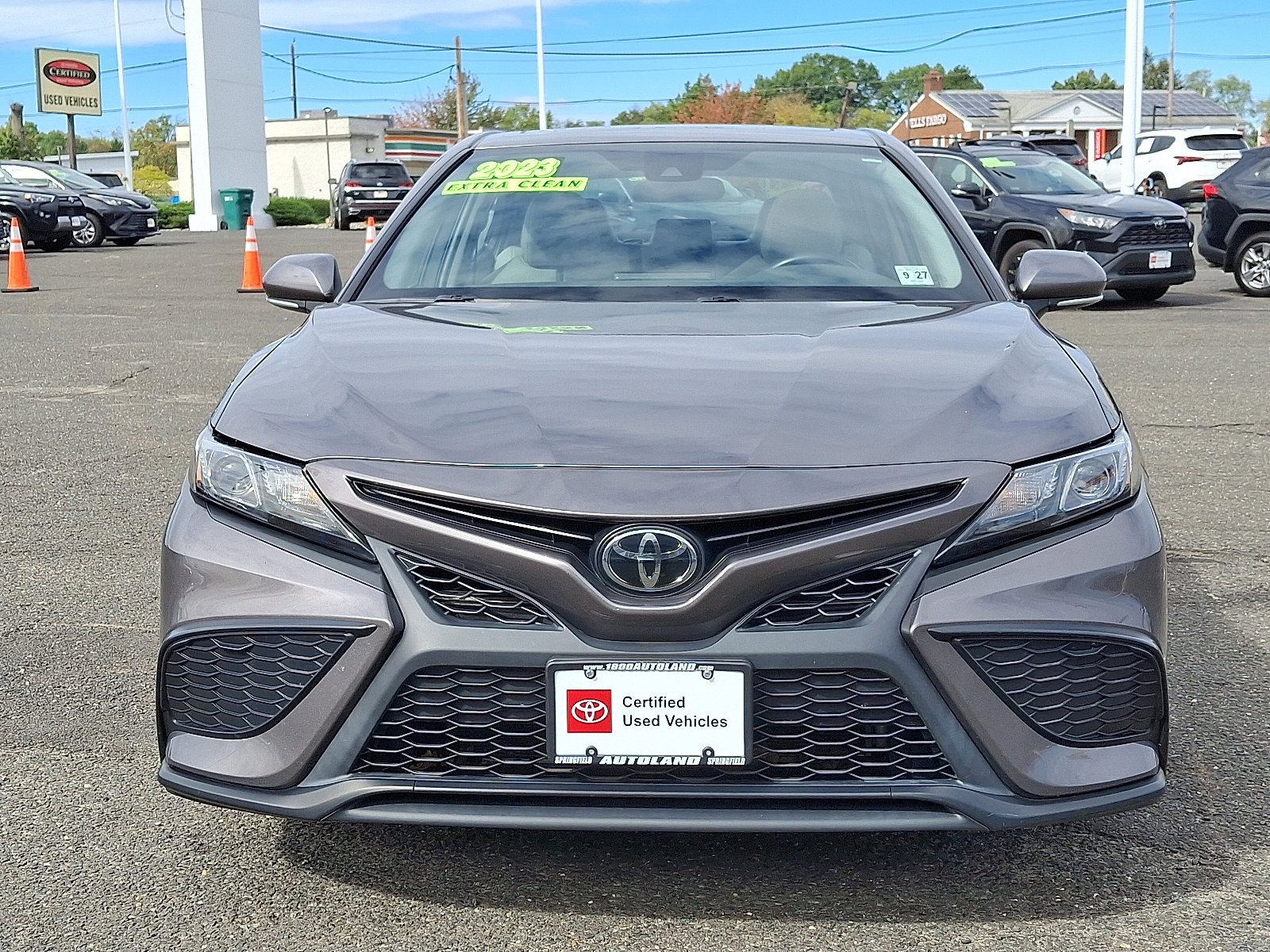 Certified 2023 Toyota Camry SE image 2