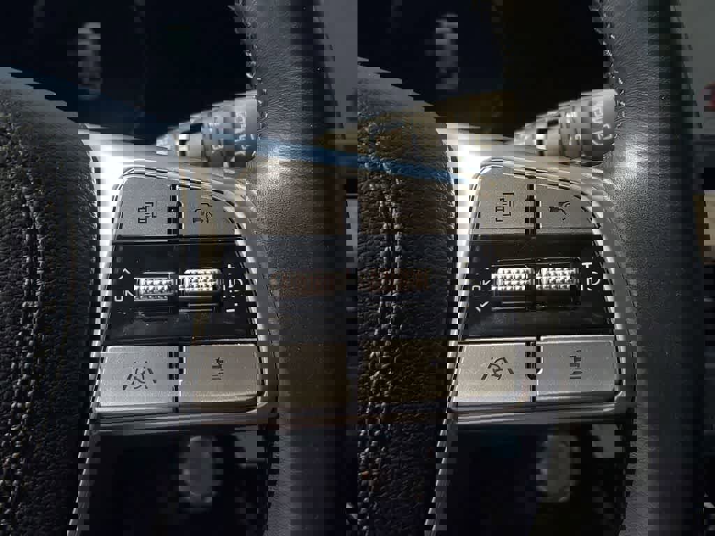 Used 2023 Kia Telluride SX image 27