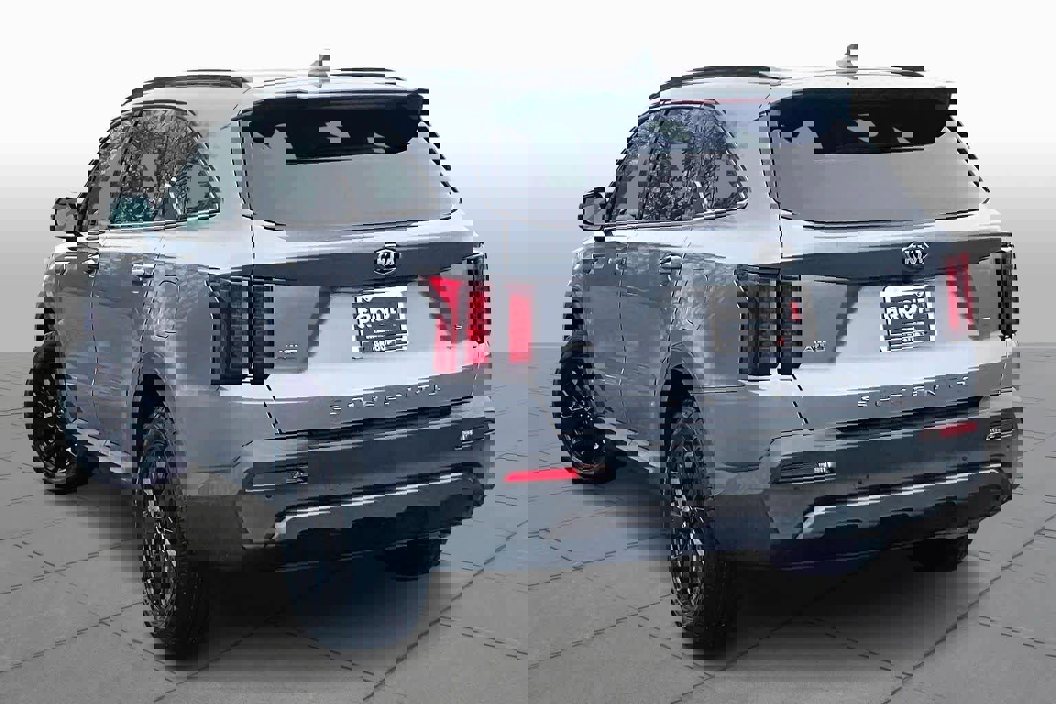 Used 2021 Kia Sorento S image 12