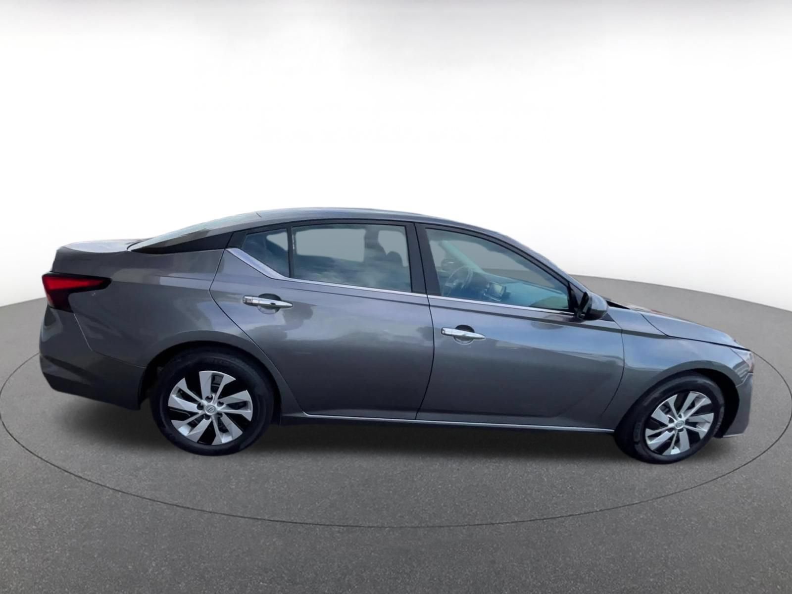 Used 2023 Nissan Altima 2.5 S FWD image 15