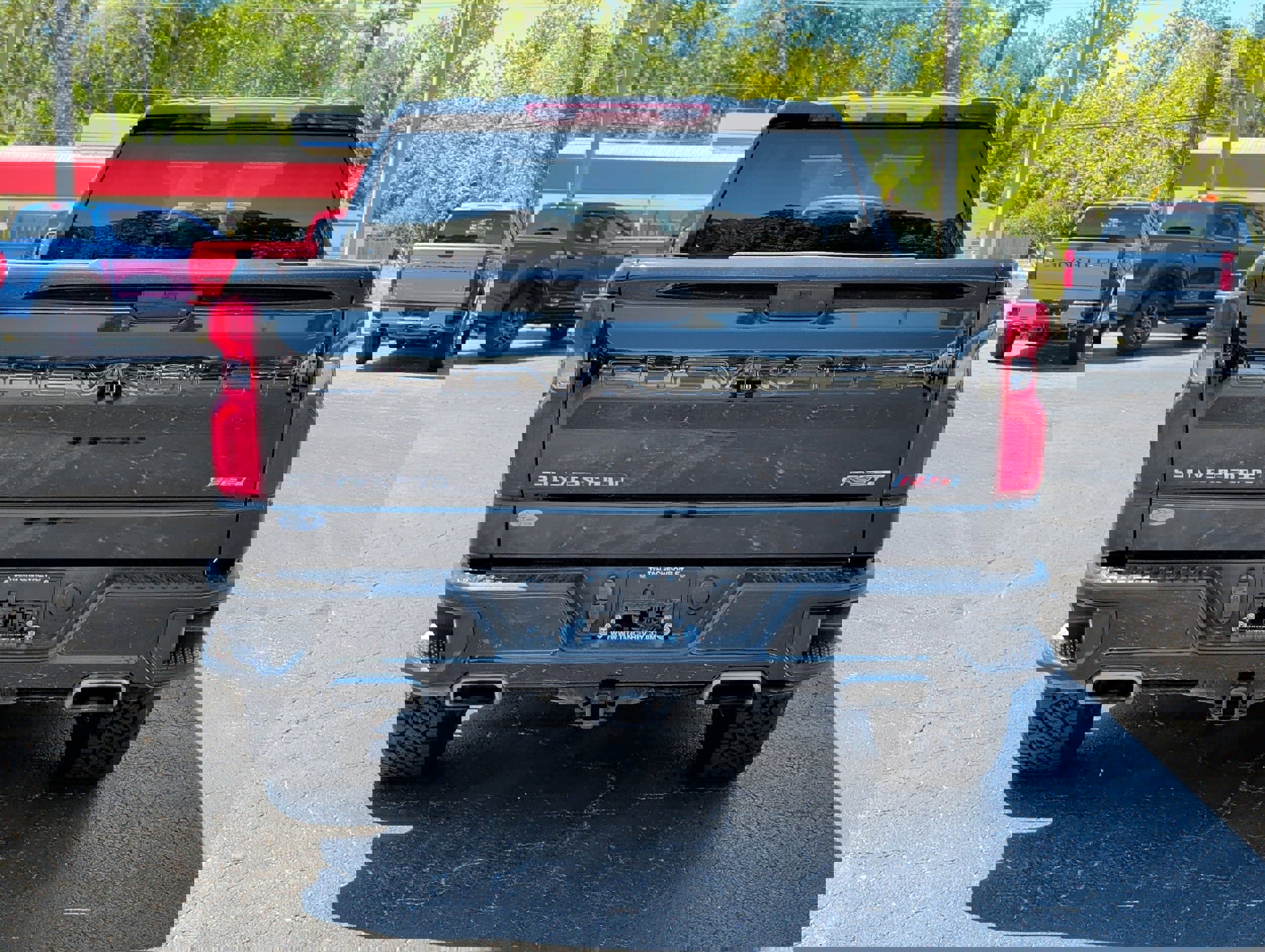 Used 2022 Chevrolet Silverado 1500 RST AWD/4WD image 5