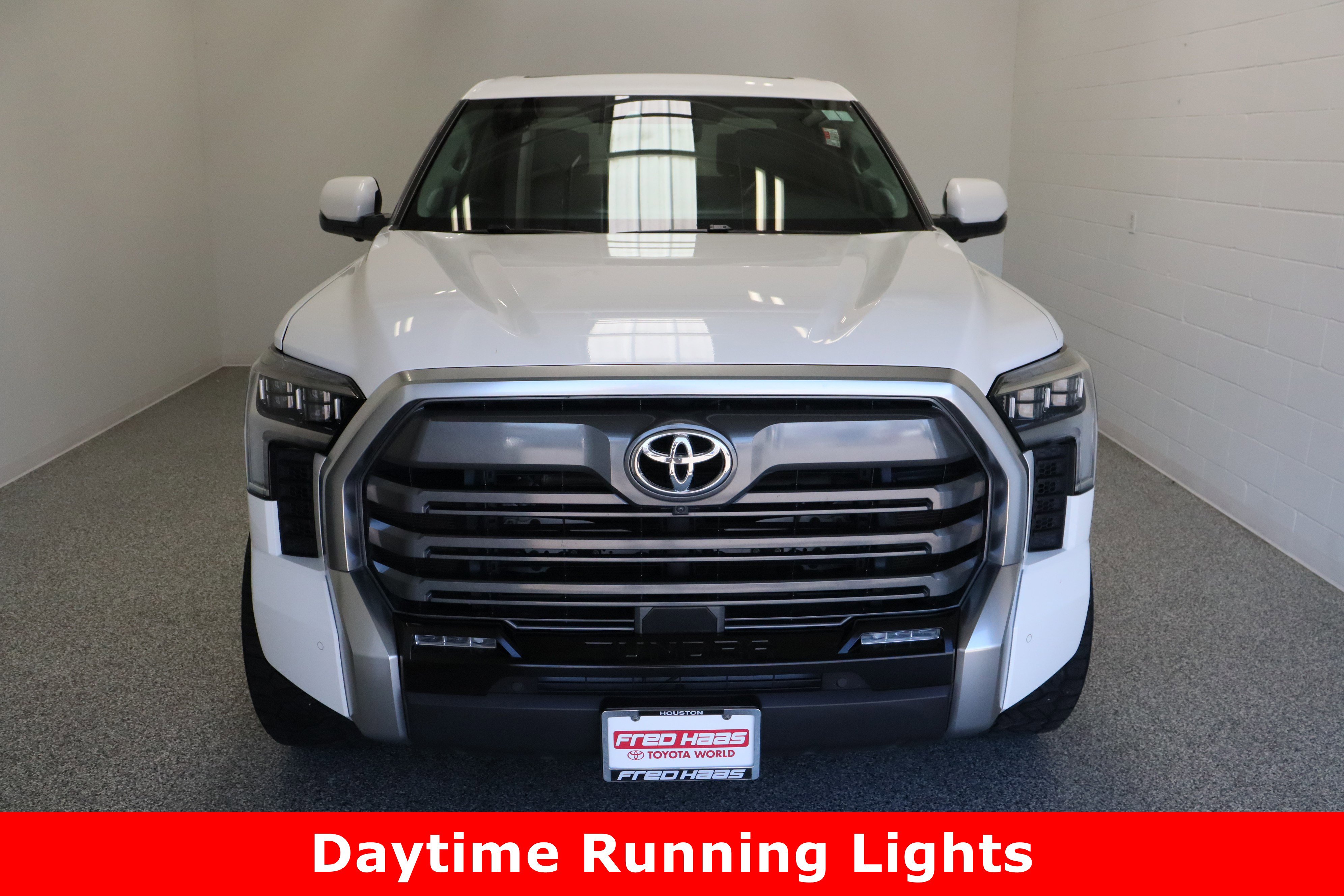 Used 2023 Toyota Tundra Limited image 3