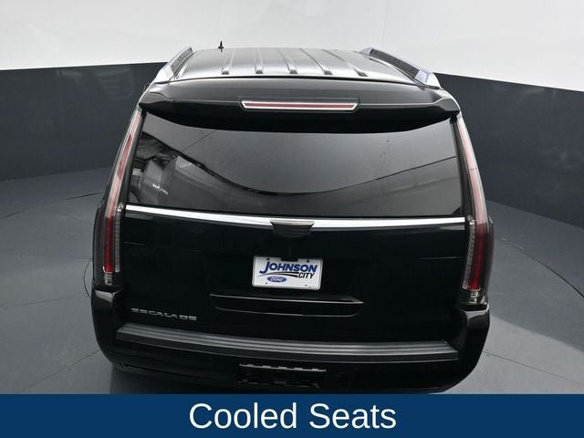Used 2020 Cadillac Escalade Luxury AWD/4WD image 25