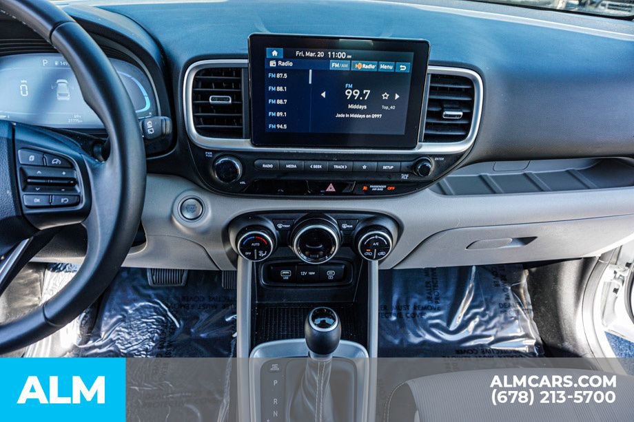 Used 2025 Hyundai Venue SEL image 38