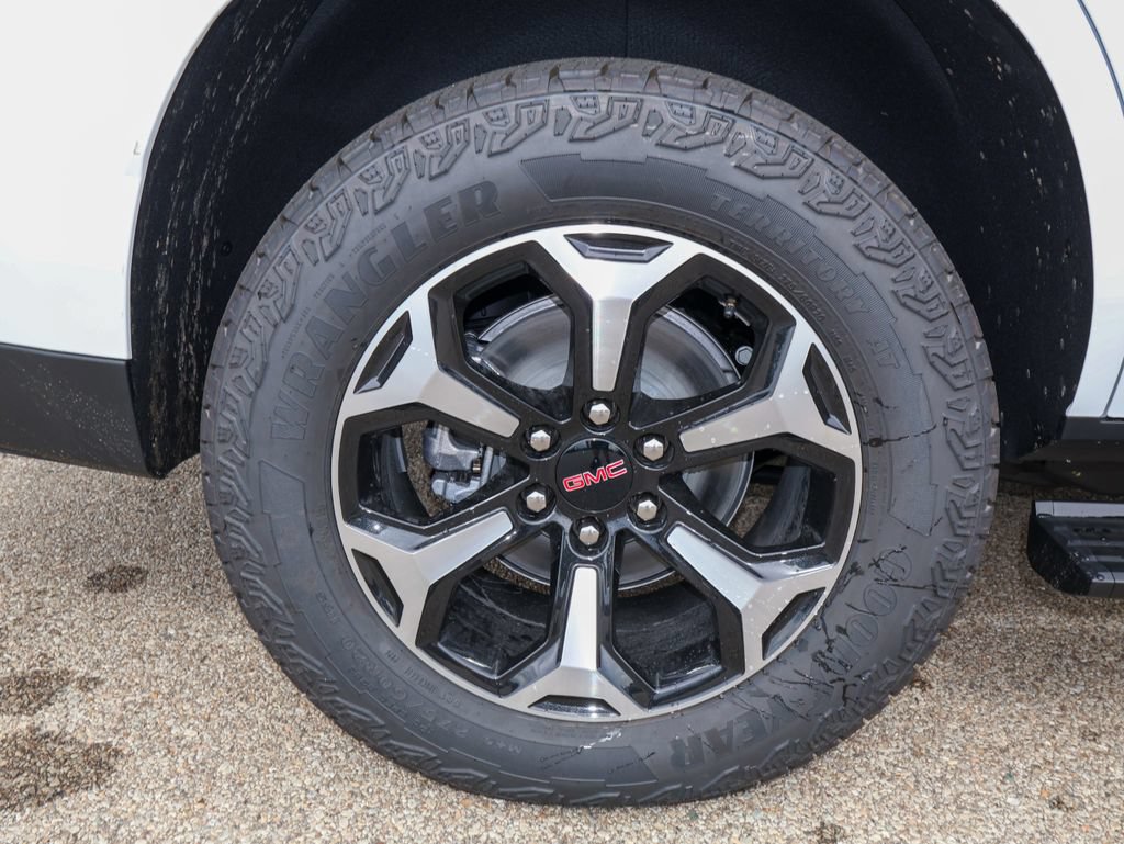 New 2026 GMC Yukon AT4 w/ AT4 Premium Plus Package AWD/4WD image 41