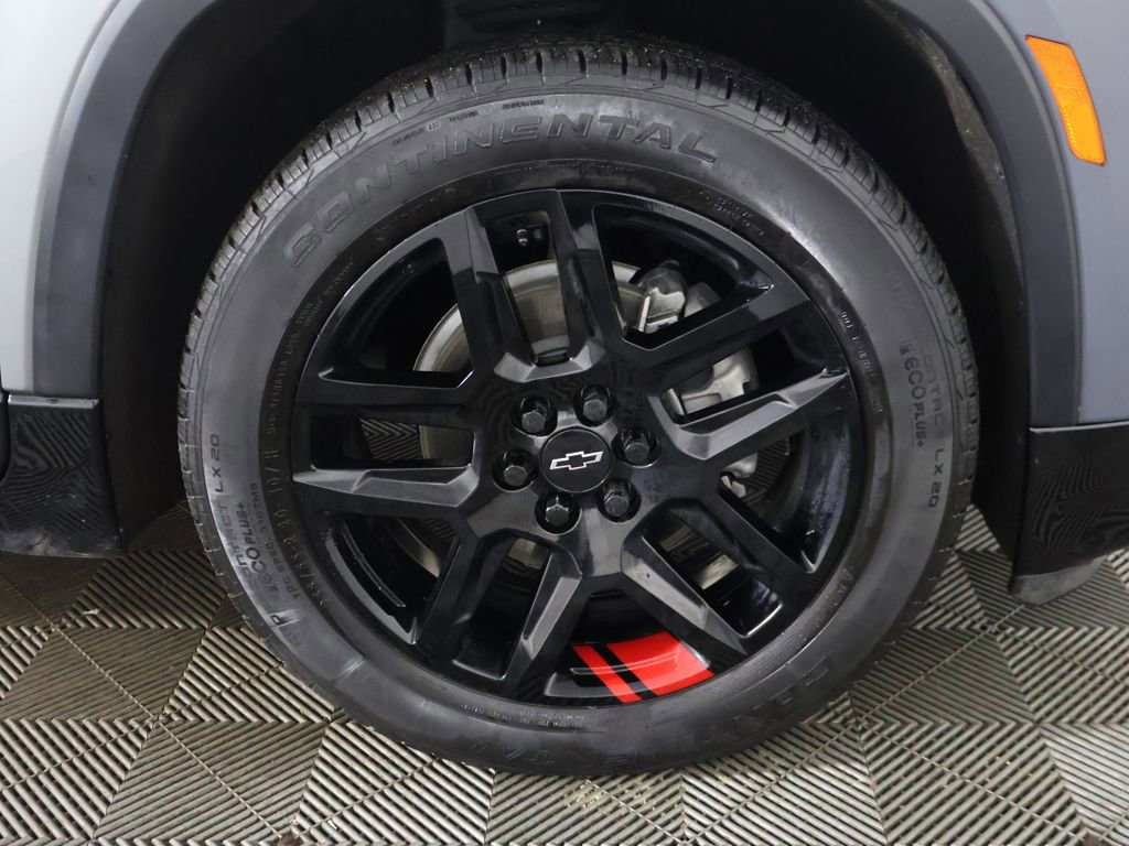 Used 2023 Chevrolet Traverse Premier w/ Redline Edition AWD/4WD image 25