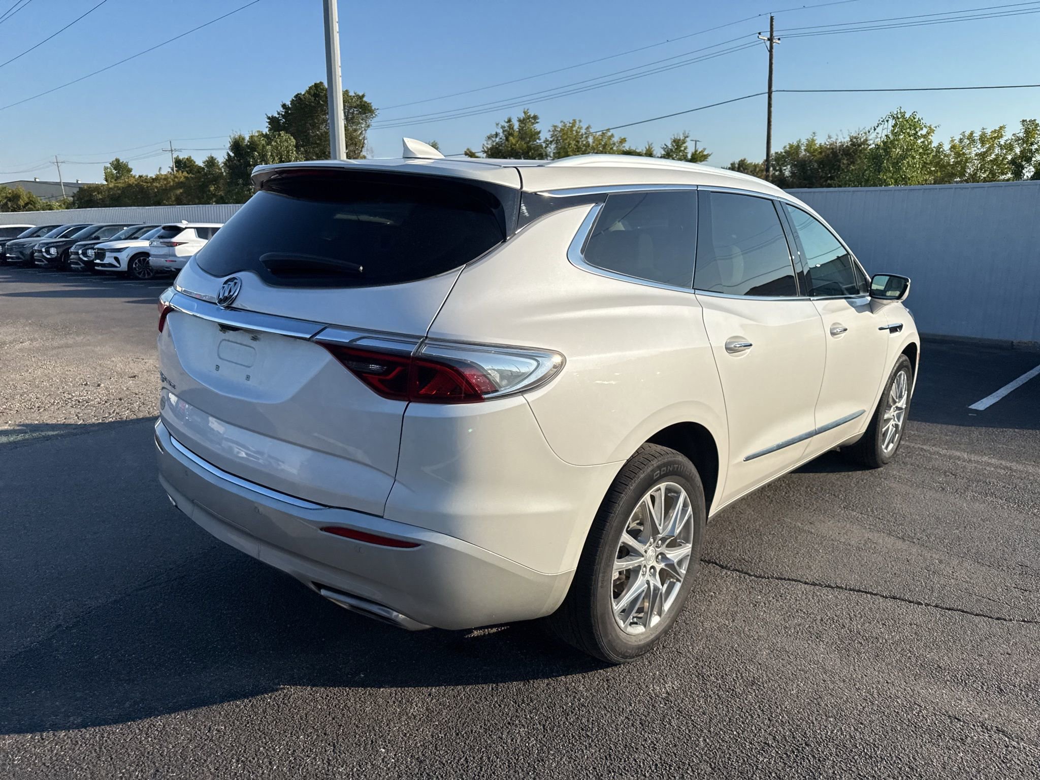 Used 2022 Buick Enclave Premium w/ Experience Buick Package image 6