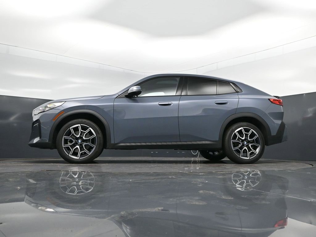 Certified 2025 BMW X2 xDrive28i image 39