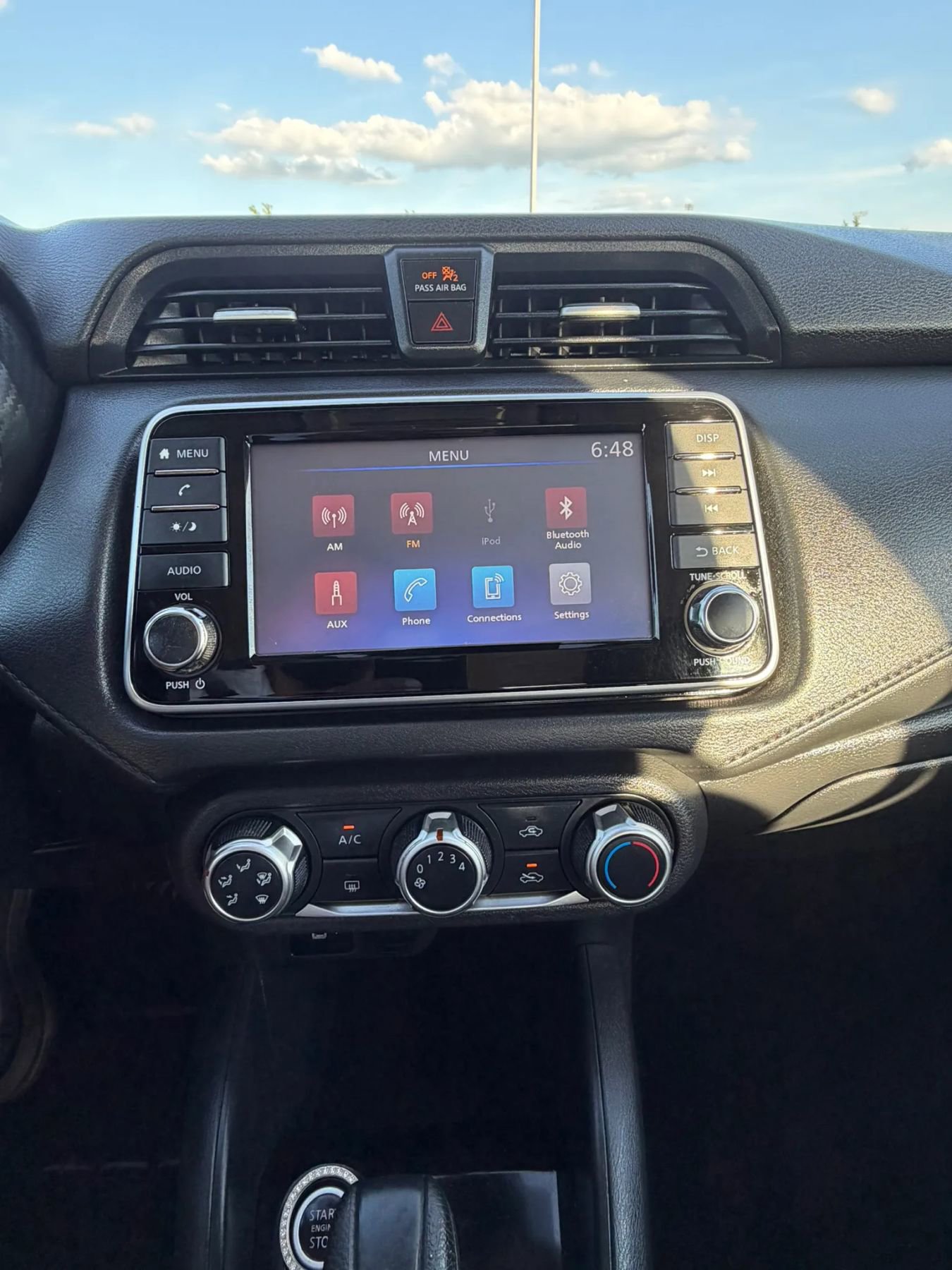 Used 2020 Nissan Versa S image 10