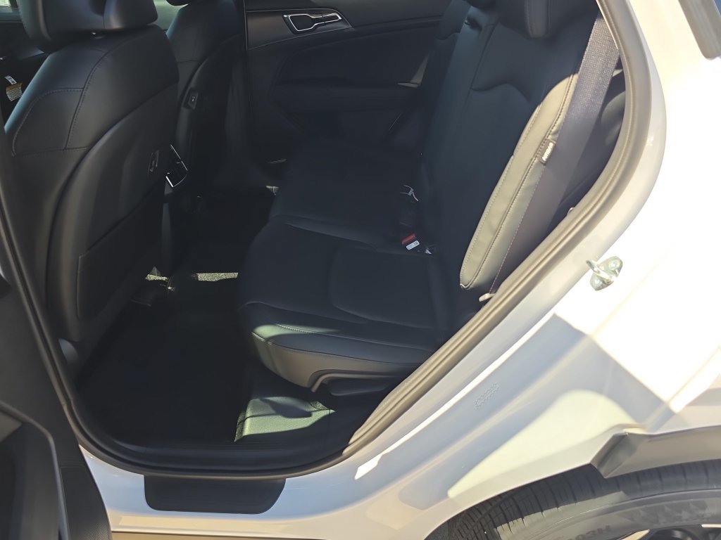 New 2027 Kia Sportage EX FWD image 18