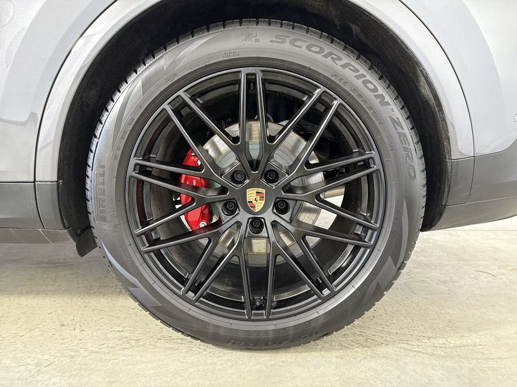 New 2026 Porsche Cayenne S image 14