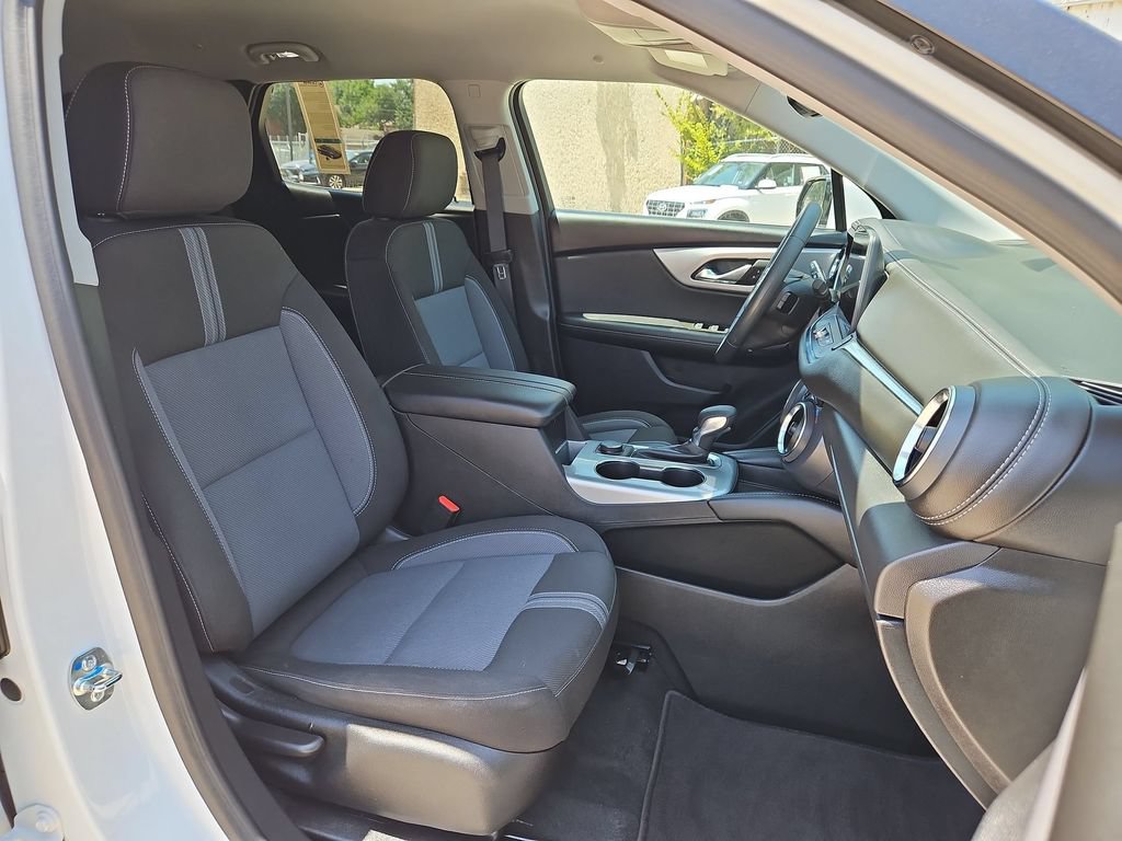 Used 2025 Chevrolet Blazer LT AWD/4WD image 31