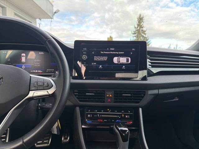 Used 2025 Volkswagen Jetta Sport FWD image 23