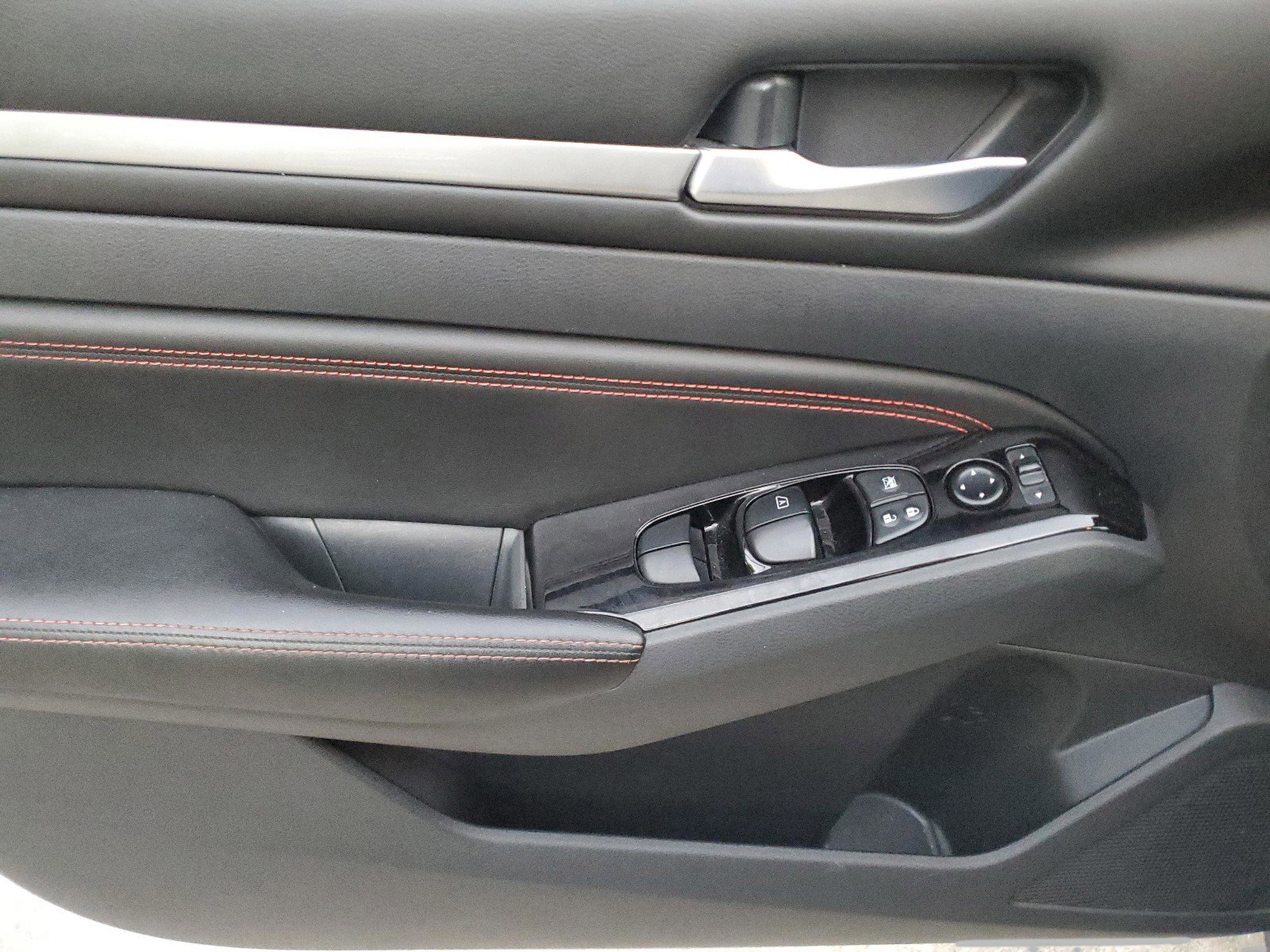 Used 2023 Nissan Altima 2.5 SR image 17