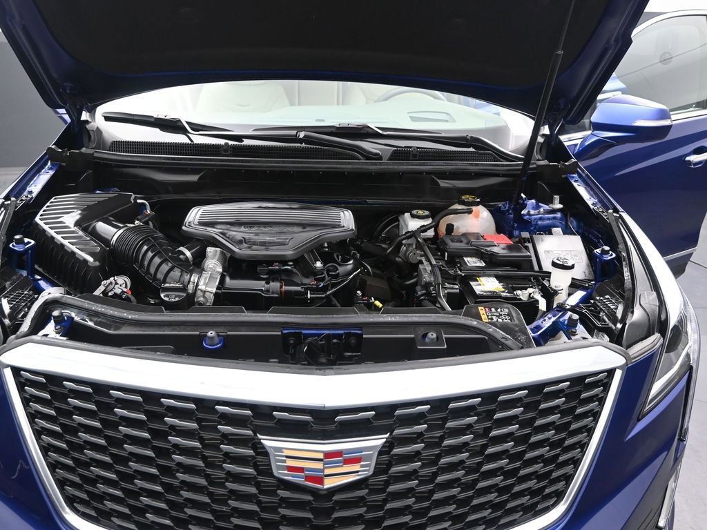 Used 2024 Cadillac XT5 Premium Luxury w/ Technology Package AWD/4WD image 16