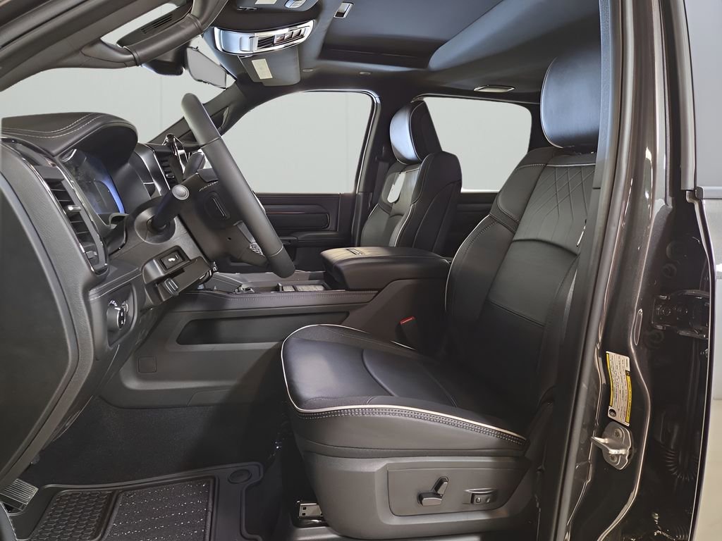 New 2026 RAM 2500 Limited AWD/4WD image 9