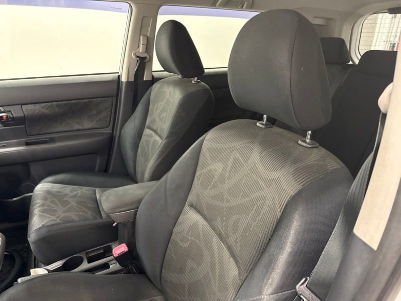 Used 2013 Scion xB FWD image 17